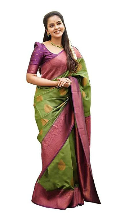 Floral Woven Banarasi Silk Saree with Contrast Border And Contrast Blouse Piece