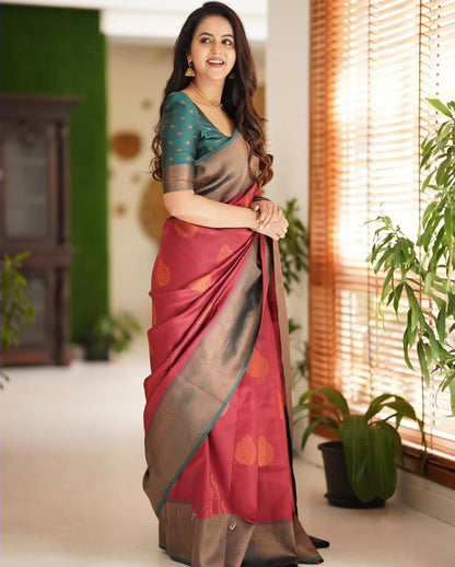 Floral Woven Banarasi Silk Saree with Contrast Border And Contrast Blouse Piece