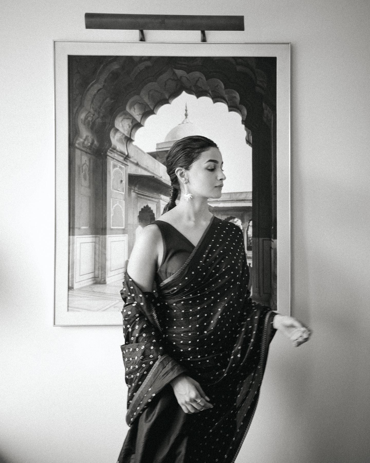 Women's Printed Georgette BLack Alia Bhatt Saree with Unstitched Blouse Piece