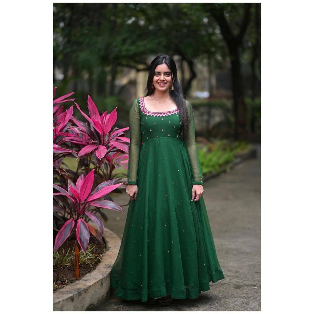 Green Women's Solid Georgette Gown Kurta with Dupatta, Long Kurti Ethnic Dress Set for All Occasions.