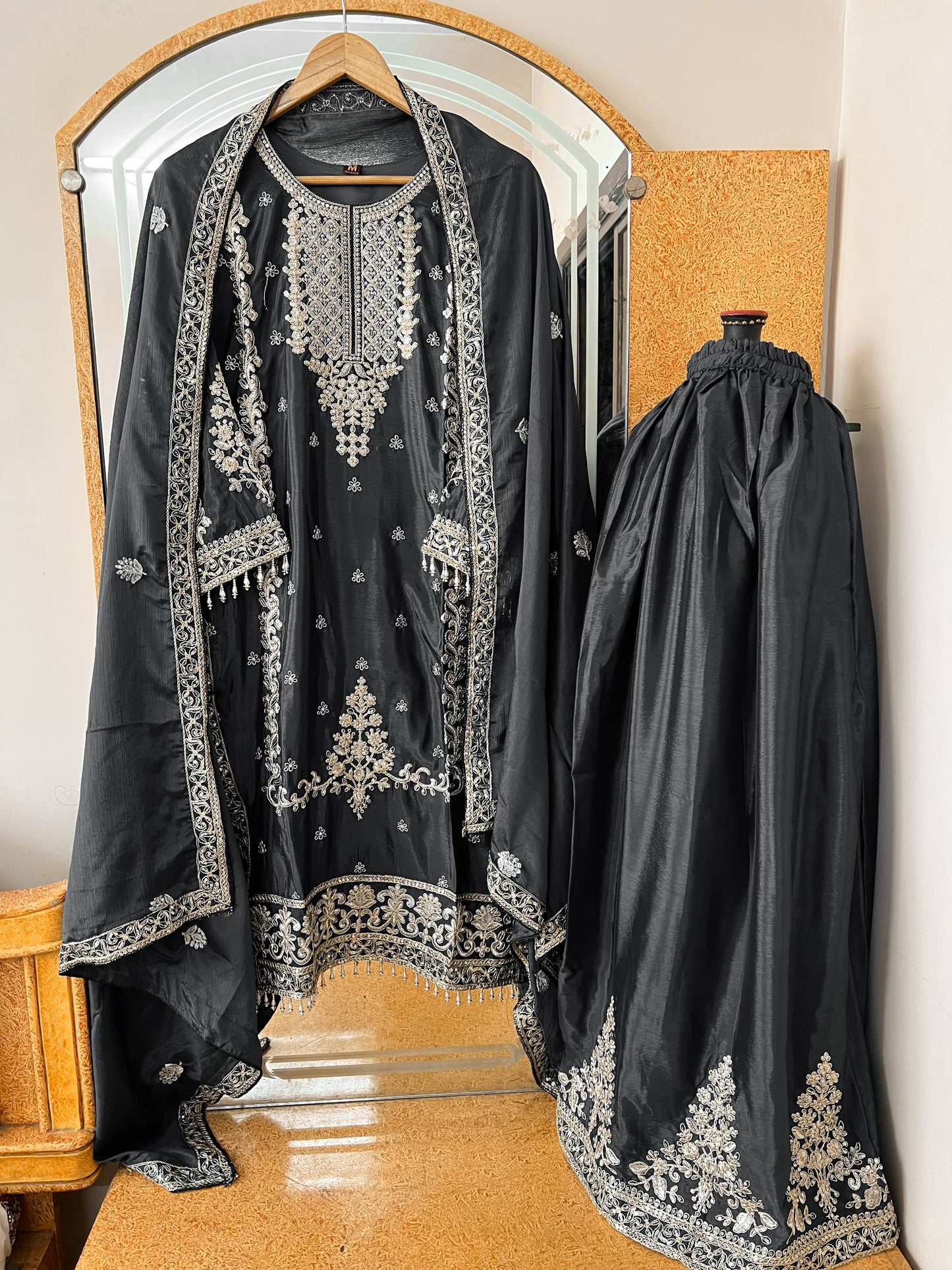 Kurti Plazzo Set Embroidered Work with Party Wear Chinon Silk fabric Kurti pair has a Regular-fit