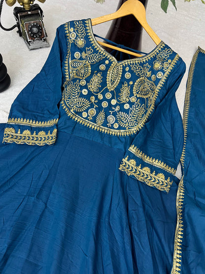 Premium Heavy Parampara Silk Gown with Embroidered Dupatta – 8 Mtr Flair, Padded Design & Sequins Embroidery
