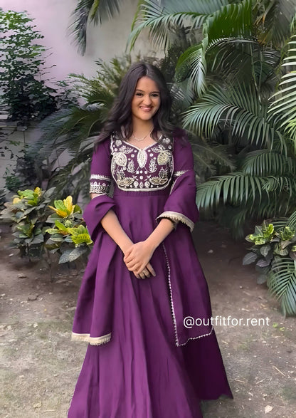 Premium Heavy Parampara Silk Gown with Embroidered Dupatta – 8 Mtr Flair, Padded Design & Sequins Embroidery