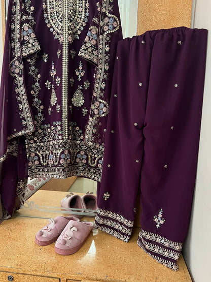 Elegant Faux Georgette Silk Kurti Set with Bottom & Lace-Embellished Dupatta – Multi-Needle Sequins Work (Fully Stitched